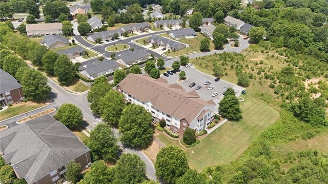 1380 Heritage Pointe Drive 204, Winston-salem, NC 27127