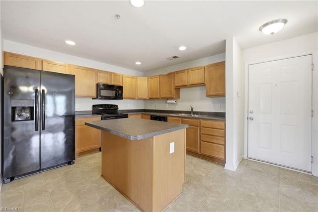 1380 Heritage Pointe Drive 204, Winston-salem, NC 27127