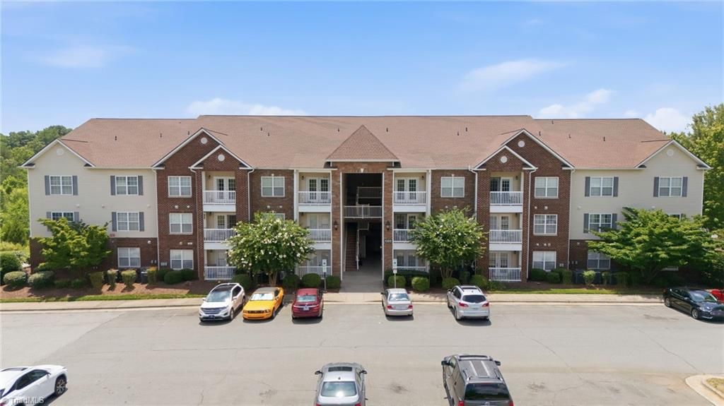1380 Heritage Pointe Drive 204, Winston-salem, NC 27127