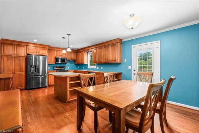 1004 Briarcliff Road, Yadkinville, NC 27055