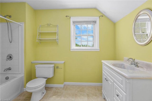 1004 Briarcliff Road, Yadkinville, NC 27055