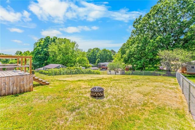 1004 Briarcliff Road, Yadkinville, NC 27055