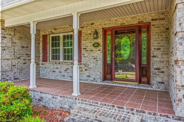 1004 Briarcliff Road, Yadkinville, NC 27055