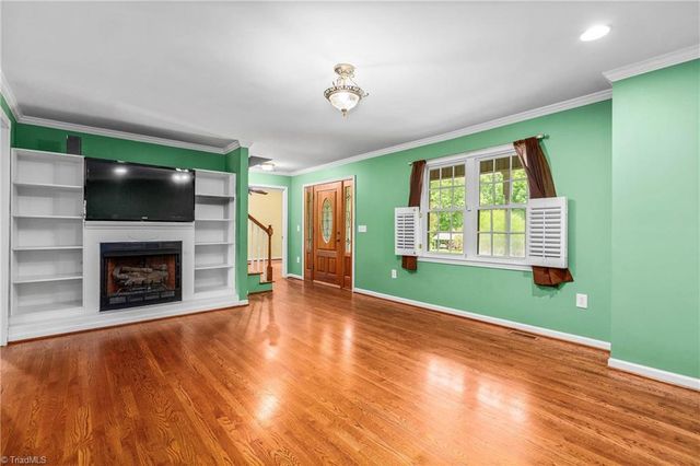 1004 Briarcliff Road, Yadkinville, NC 27055