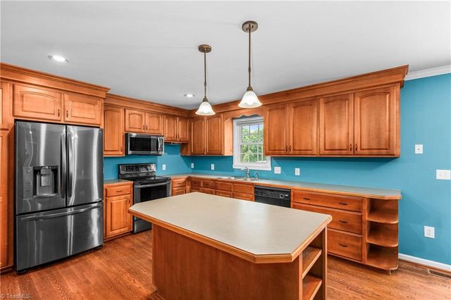 1004 Briarcliff Road, Yadkinville, NC 27055