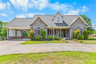 1004 Briarcliff Road, Yadkinville, NC 27055