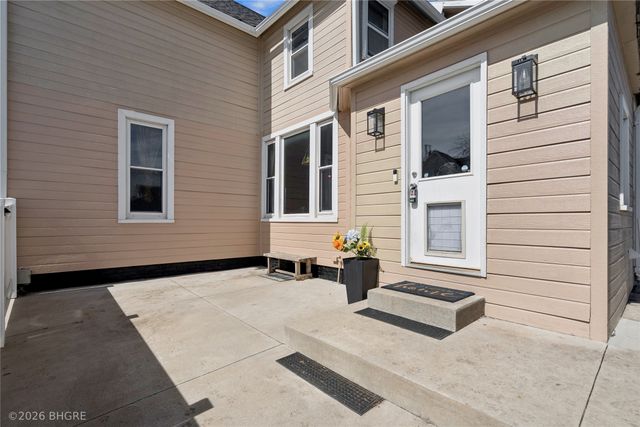 110 N 3rd Street, Indianola, IA 50125