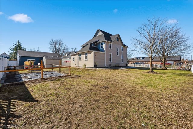 110 N 3rd Street, Indianola, IA 50125