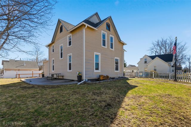 110 N 3rd Street, Indianola, IA 50125