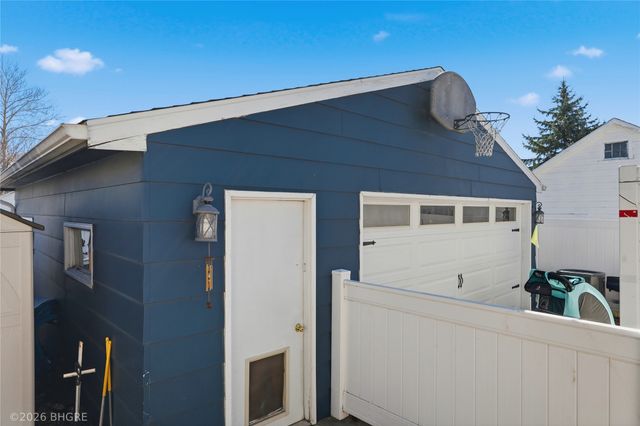 110 N 3rd Street, Indianola, IA 50125