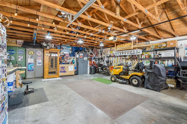 110 N 3rd Street, Indianola, IA 50125