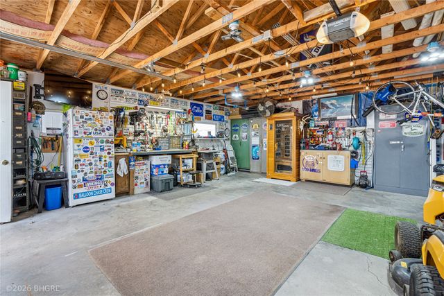 110 N 3rd Street, Indianola, IA 50125