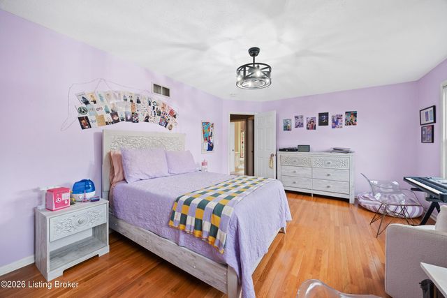 14010 Spring Mill Rd, Louisville, KY 40245