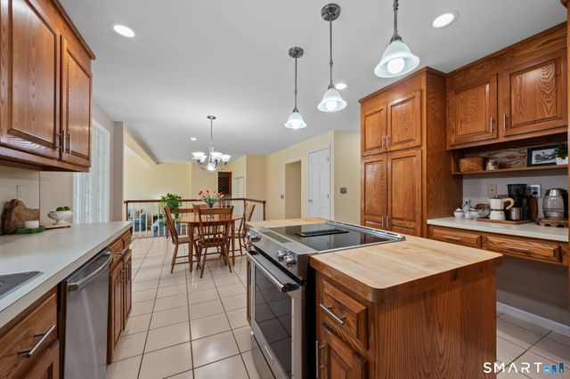 40 Gulf Road, Stafford, CT 06076