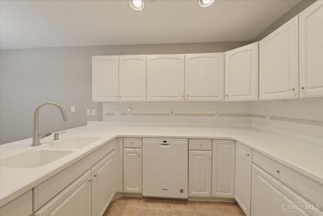 18 Hathaway Commons Drive, Lebanon, OH 45036