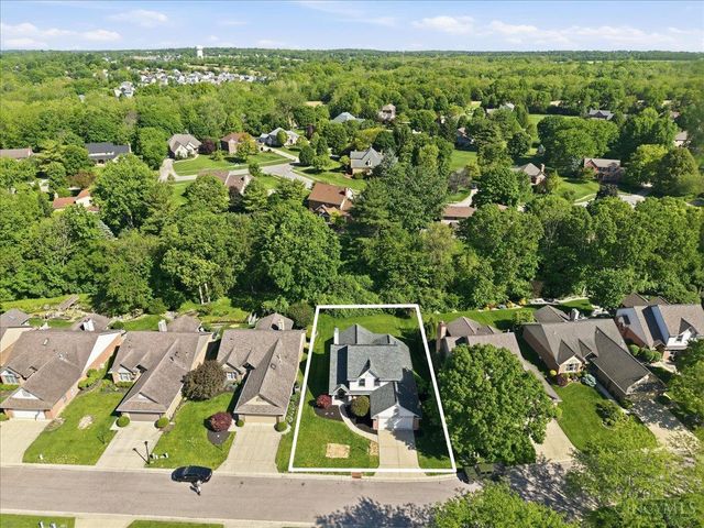 18 Hathaway Commons Drive, Lebanon, OH 45036