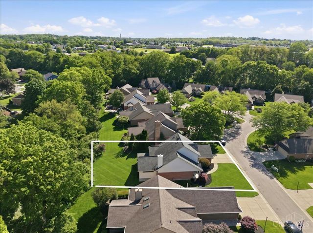 18 Hathaway Commons Drive, Lebanon, OH 45036