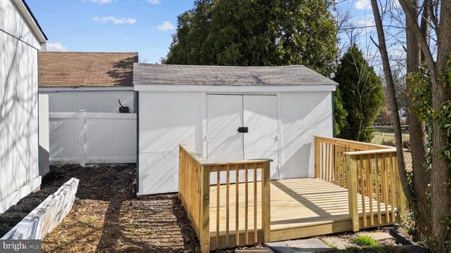 3070 CONCORD RD, Aston, PA 19014