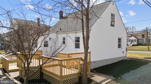 3070 CONCORD RD, Aston, PA 19014