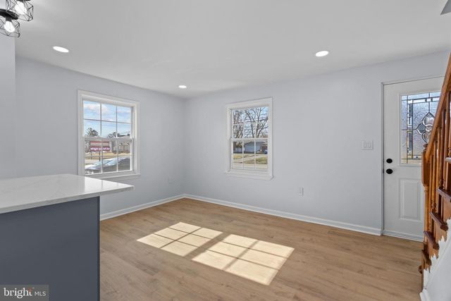 3070 CONCORD RD, Aston, PA 19014