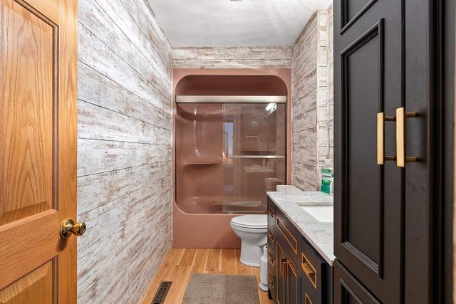 309 S WARRINGTON AVENUE, Cecil, WI 54111