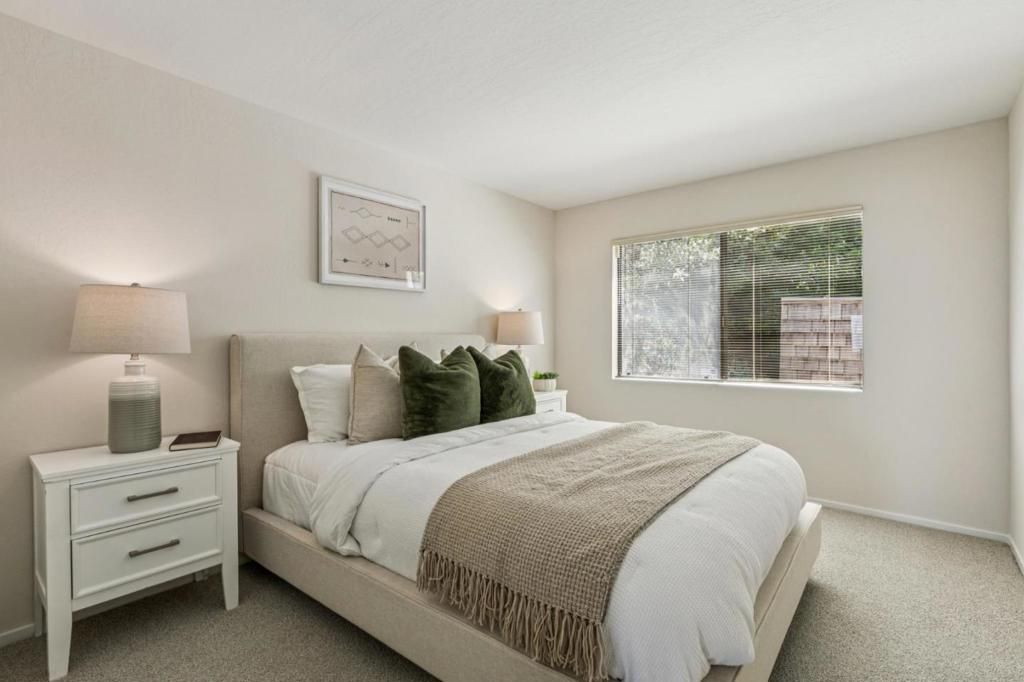 Image 14 of property listing at 16490 Wood Acres Road, Los Gatos, CA 95030