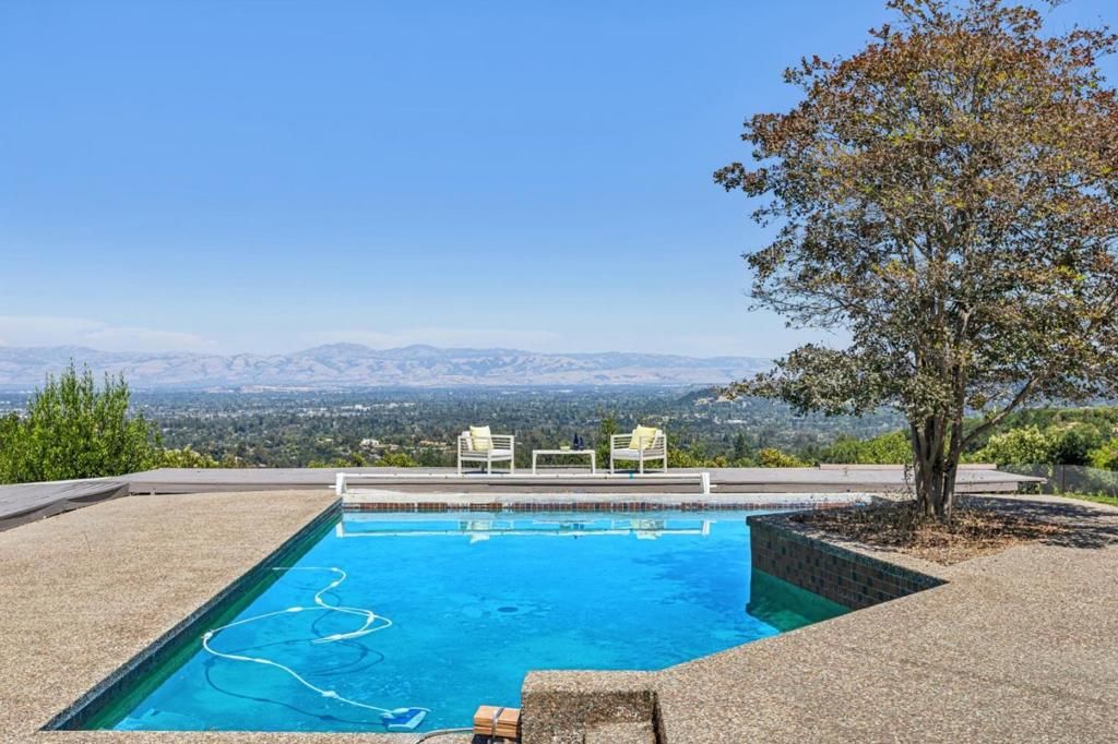 Image 24 of property listing at 16490 Wood Acres Road, Los Gatos, CA 95030