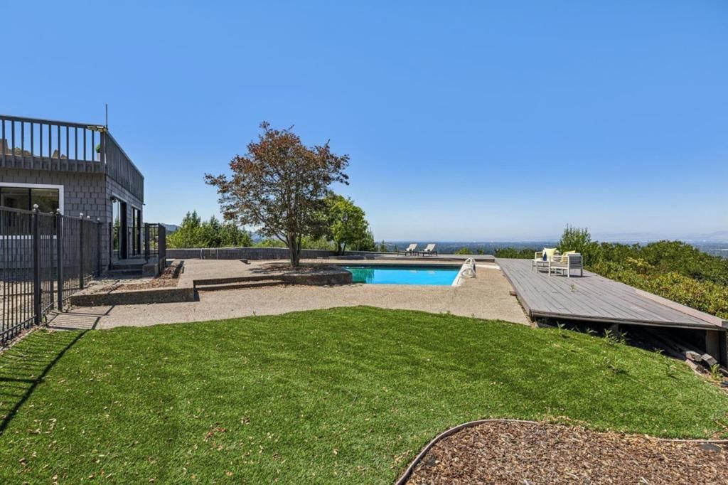 Image 25 of property listing at 16490 Wood Acres Road, Los Gatos, CA 95030