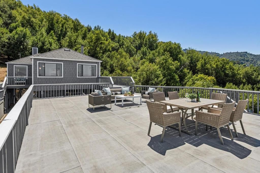 Image 33 of property listing at 16490 Wood Acres Road, Los Gatos, CA 95030