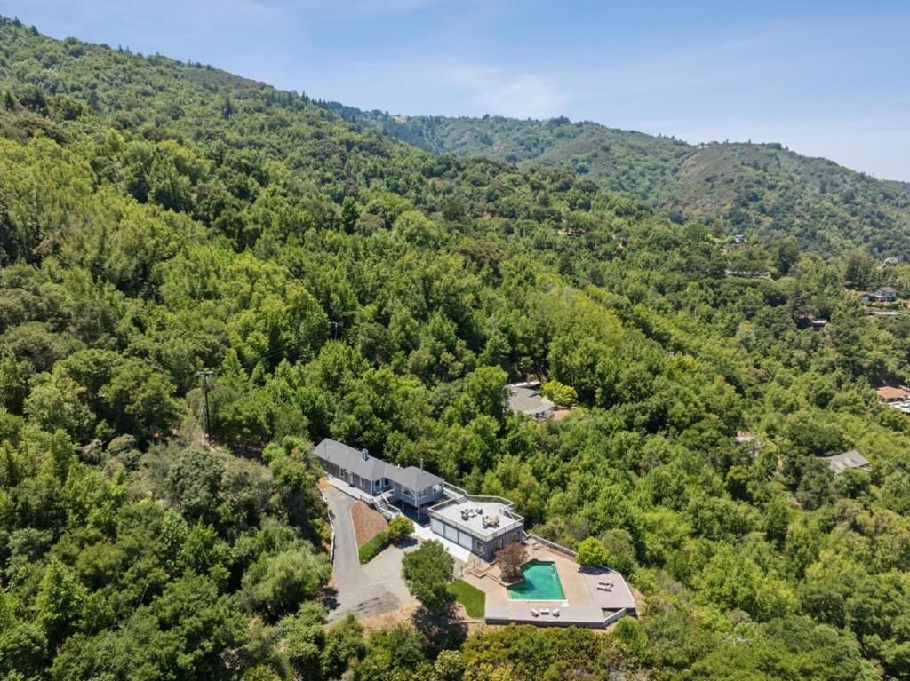 Image 38 of property listing at 16490 Wood Acres Road, Los Gatos, CA 95030