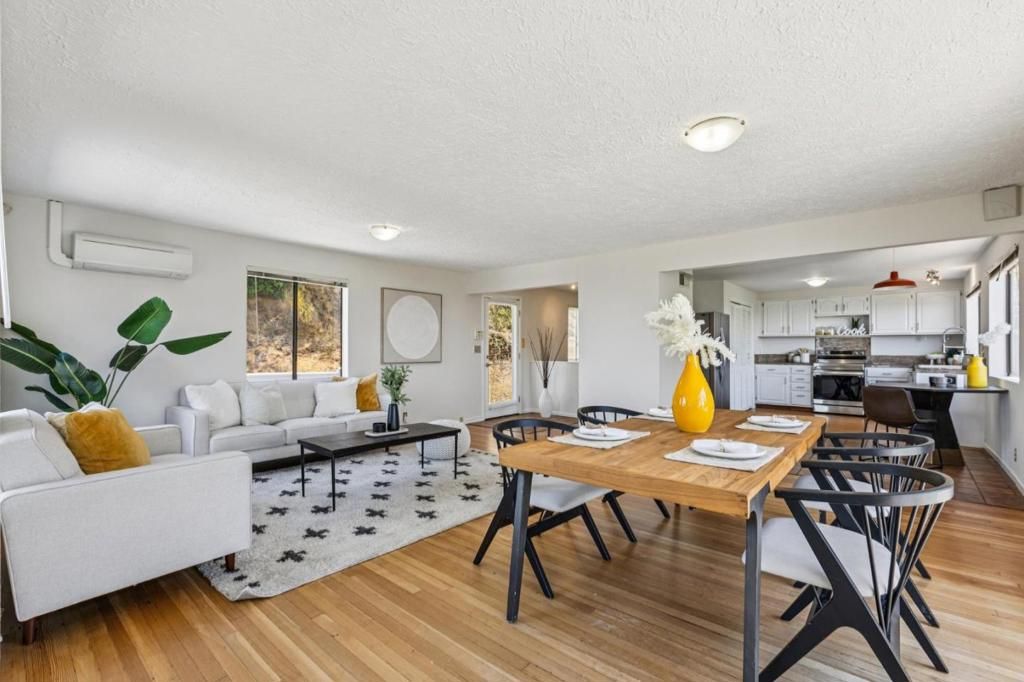 Image 7 of property listing at 16490 Wood Acres Road, Los Gatos, CA 95030
