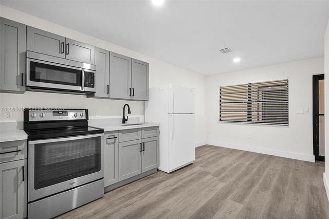 1730 Acapulco Dr 3B, Miramar, FL 33023