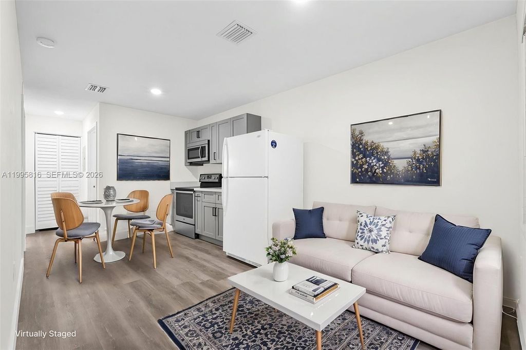 1730 Acapulco Dr 3B, Miramar, FL 33023