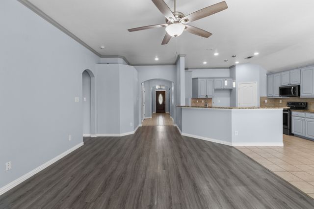 945 Jodie Drive, Weatherford, TX 76087