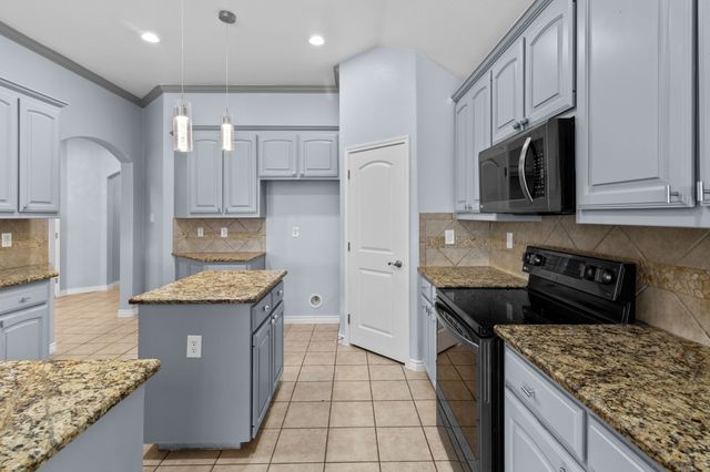 945 Jodie Drive, Weatherford, TX 76087