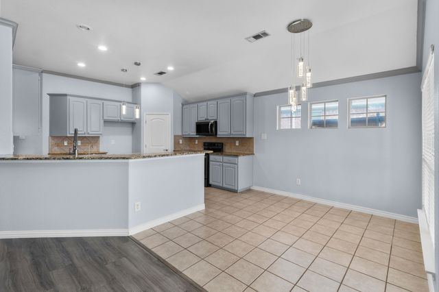 945 Jodie Drive, Weatherford, TX 76087
