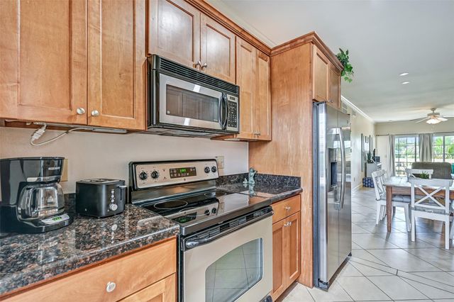 7000 Seawall Boulevard 811, Galveston, TX 77551