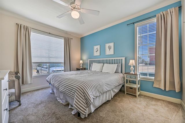 7000 Seawall Boulevard 811, Galveston, TX 77551