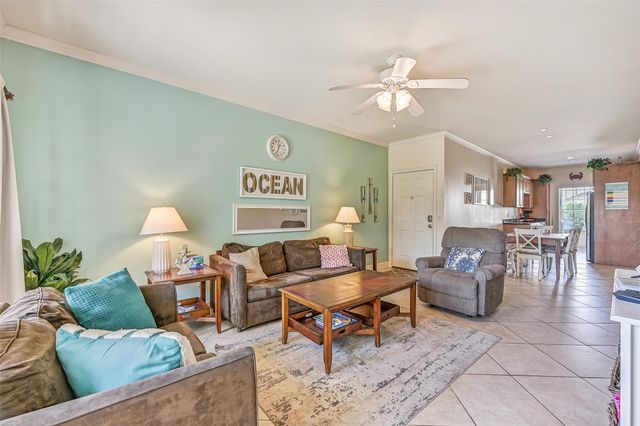 7000 Seawall Boulevard 811, Galveston, TX 77551