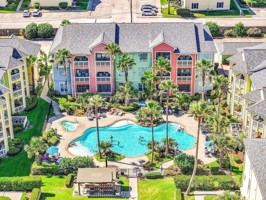 7000 Seawall Boulevard 811, Galveston, TX 77551