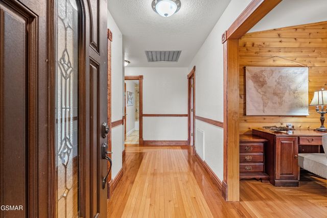 2803 Mary Ridge Farm Road, Sevierville, TN 37862