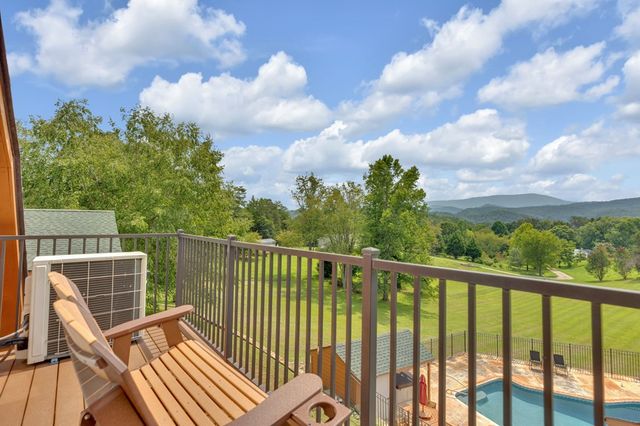 2803 Mary Ridge Farm Road, Sevierville, TN 37862
