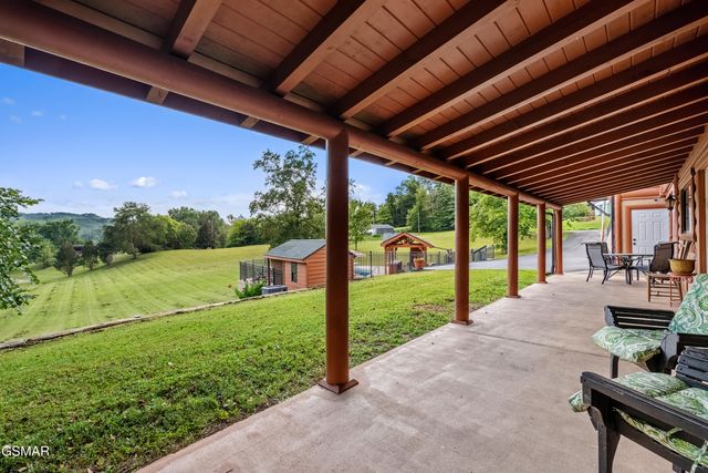 2803 Mary Ridge Farm Road, Sevierville, TN 37862
