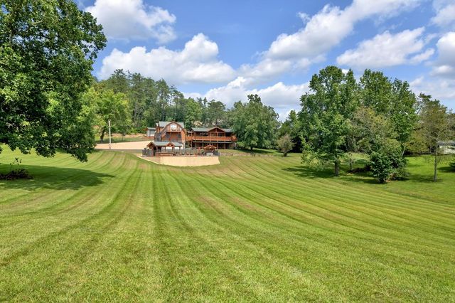 2803 Mary Ridge Farm Road, Sevierville, TN 37862
