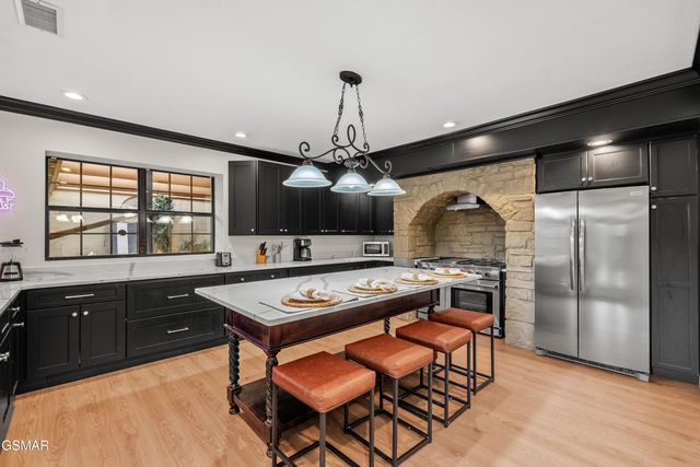 2803 Mary Ridge Farm Road, Sevierville, TN 37862