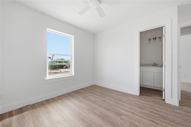 123 Flounder Dr, Port Aransas, TX 78373