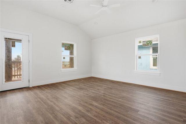 123 Flounder Dr, Port Aransas, TX 78373