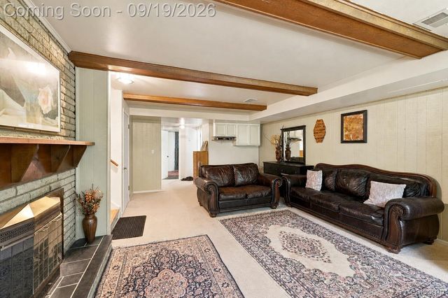 1192 Nicklaus Drive, Troy, MI 48085