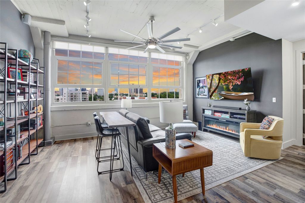 2600 W 7th Street 2454, Fort Worth, TX 76107