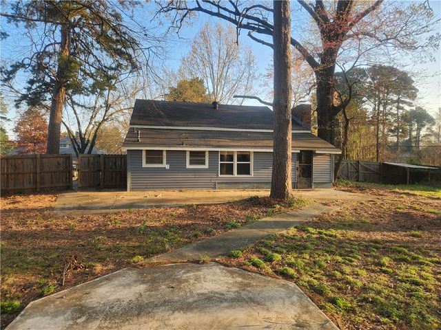 2913 Honeysuckle Lane, Russellville, AR 72801